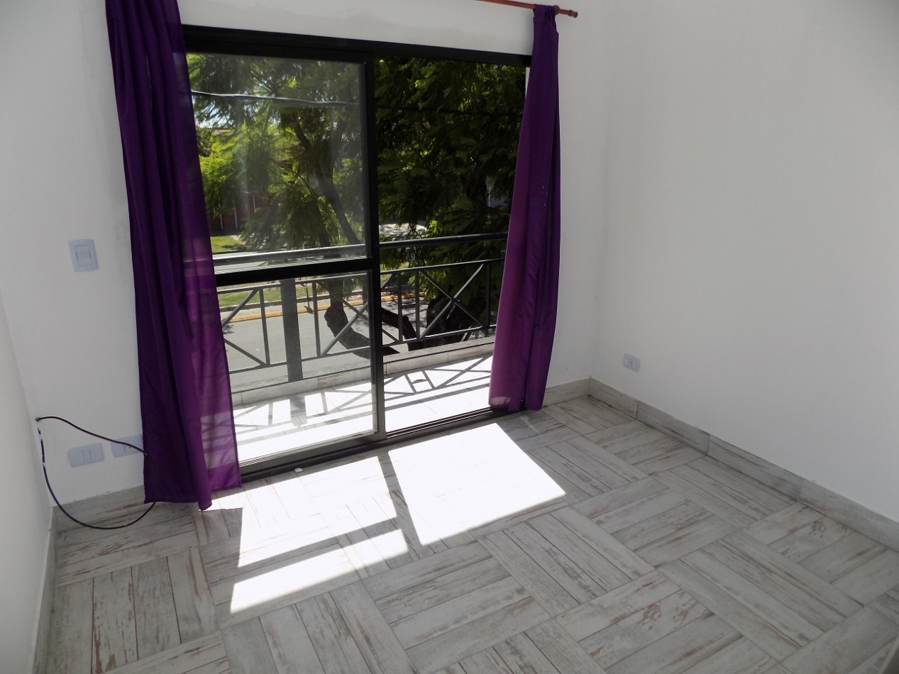 EXCELENTE DEPARTAMENTO MONOAMBIENTE DIVIDIDO EN 1° PISO AL FRENTE CON BALCON.