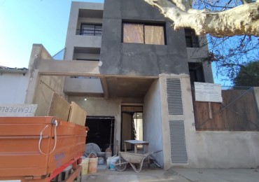 DEPARTAMENTO MONOAMBIENTE EN 2° PISO DTO F ,LOMAS DE ZAMORA.