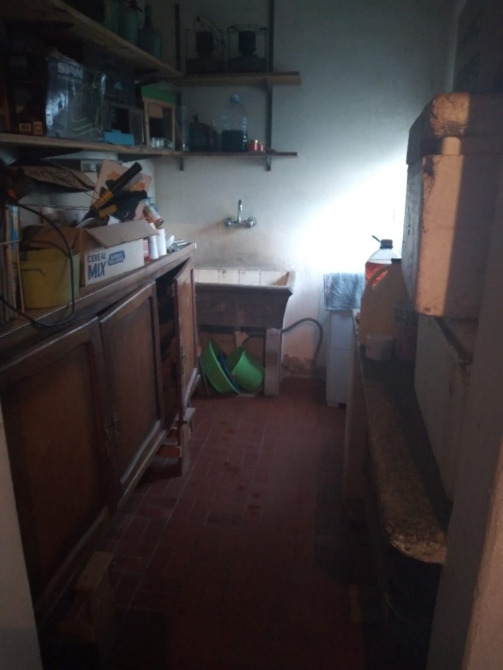 CASA CON PLANTA ALTA Y GARAGE