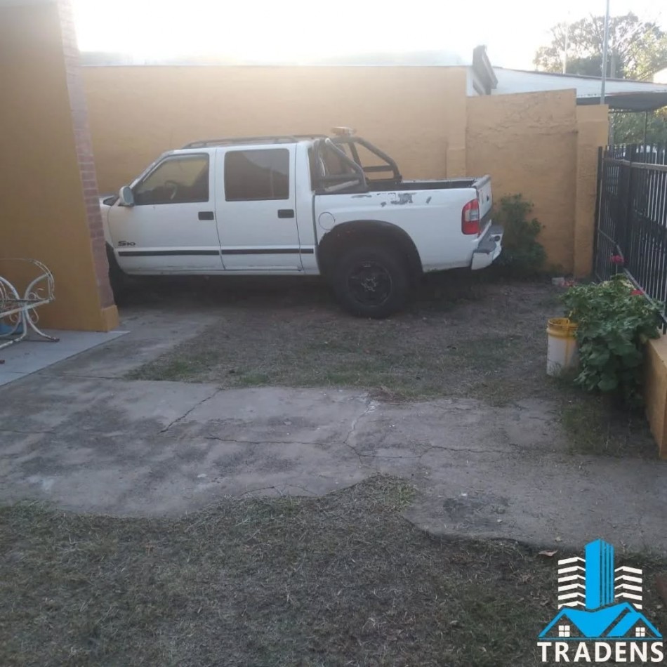 EXCELENTE CASA EN BARRIO FRANK ALLAN 