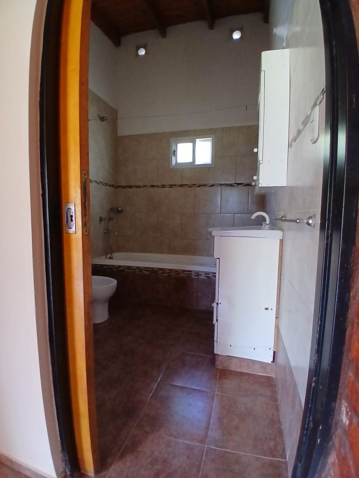 2 AMB. C/ GARAGE Y PATIO -Calle 9 No 2237. Gral. Pico (LP)