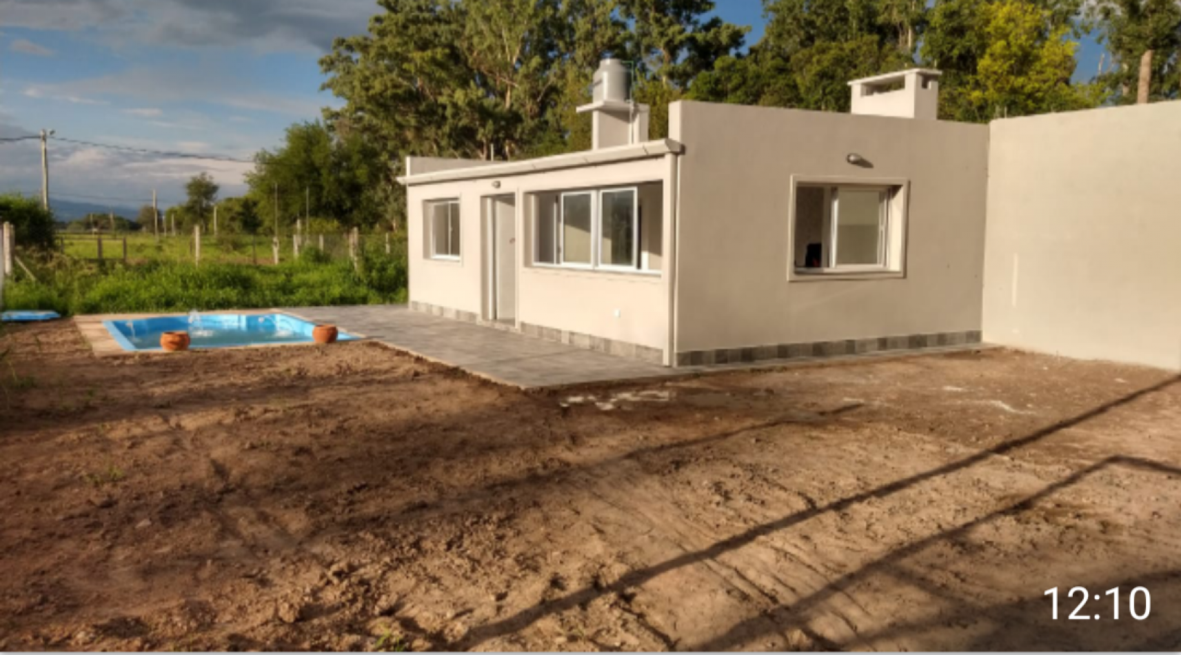 CASA EN CIRCUNVALACION OESTE ESTUFAS 