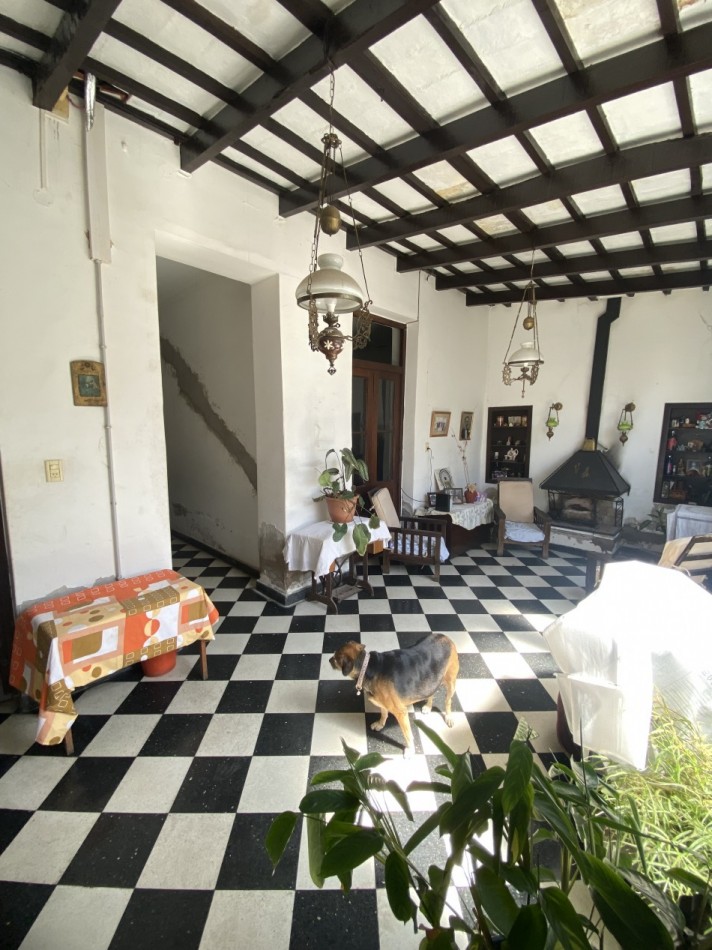 CASA CENTRICA EN SALTA CALLE SARMIENTO AL 200